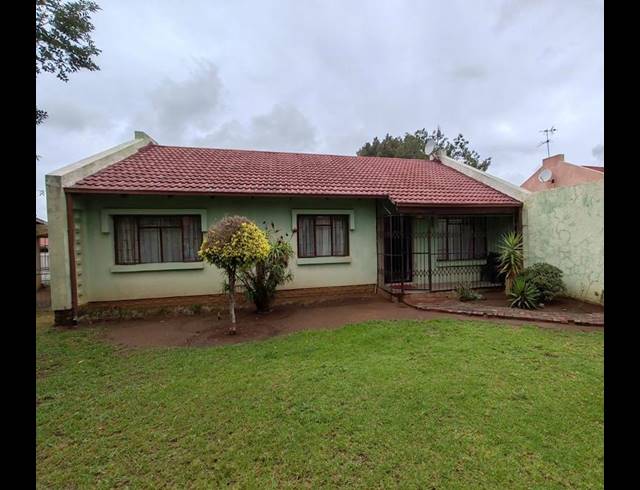 3 BEDROOM HOUSE FOR SALE IN ELANDSPOORT